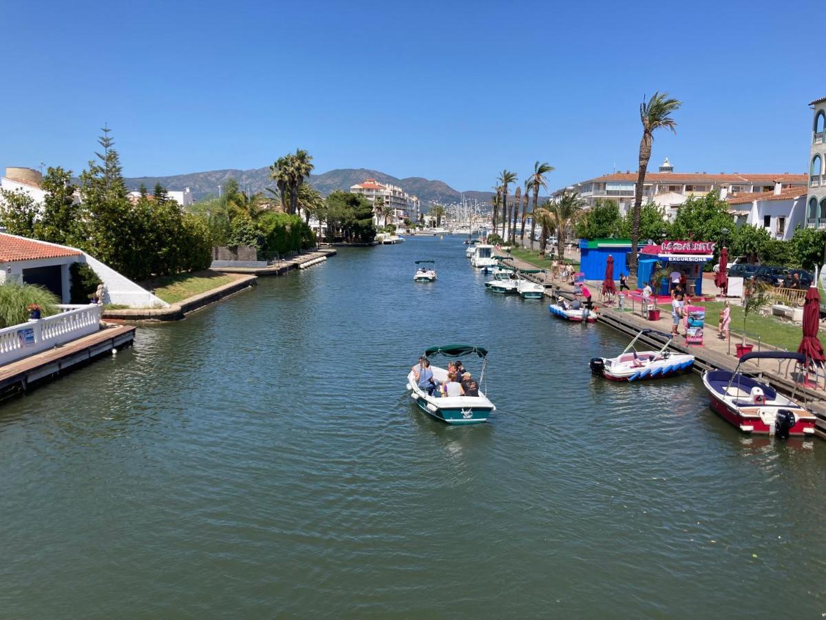 Apartment Charmante Maison Coeur De 650m Plage Empuriabrava