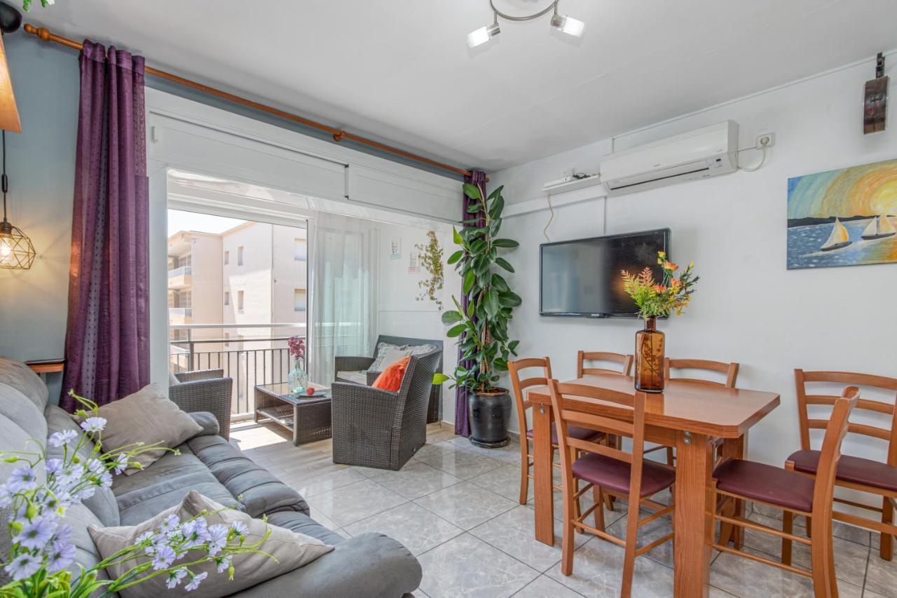 Apartamento Apartamento En La Playa Sandra 1, Con Wifi, Parking Y Clima