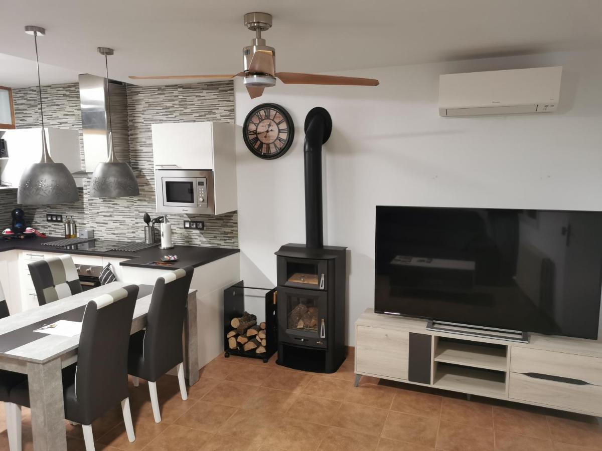Loft Romantic Ca L'enric Vique-baix Emporda Apartment