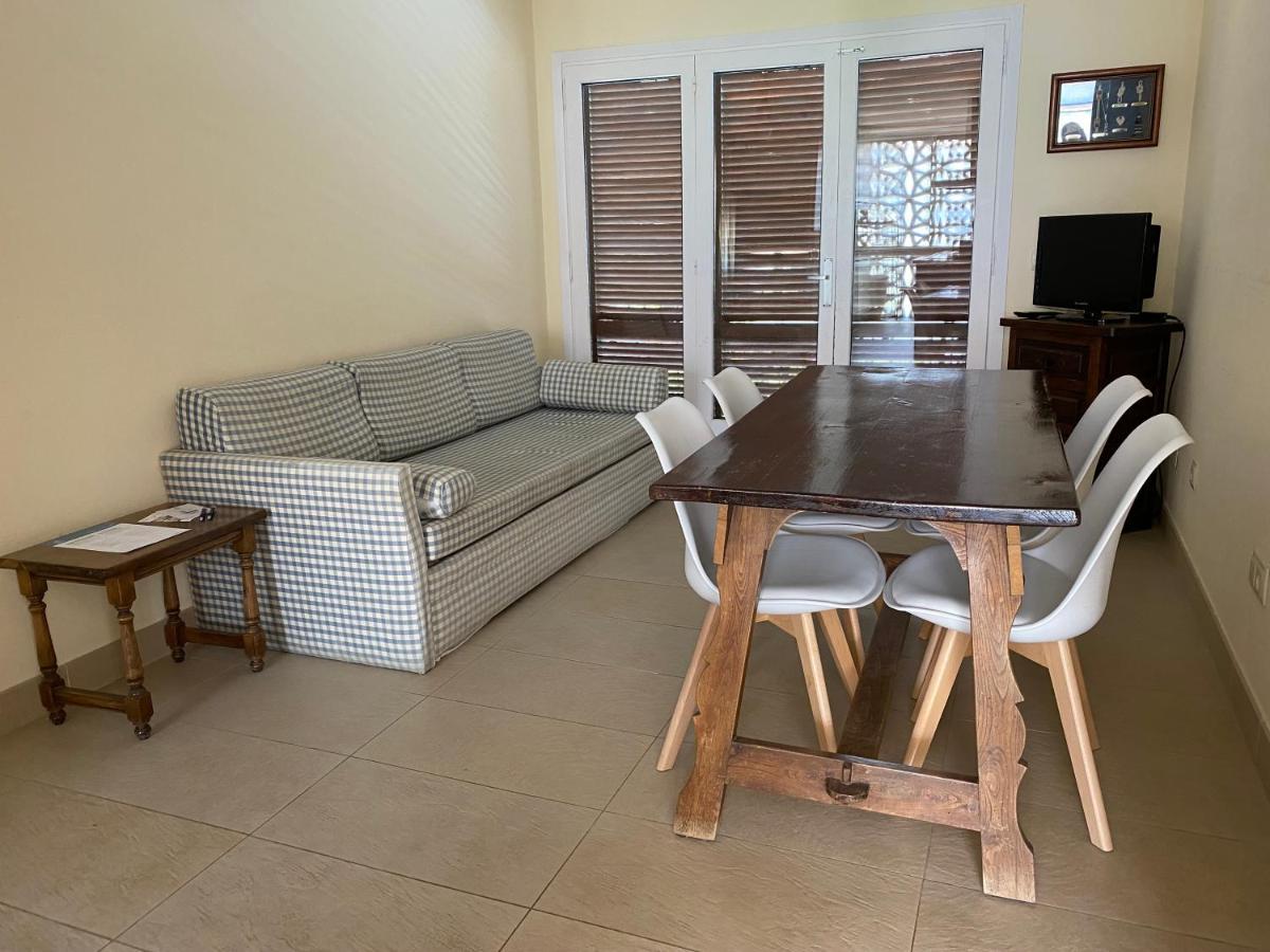 En Con Vistas Al Mar, Piscina Y Terraza Apartamento