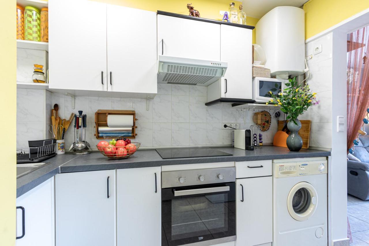 Apartamento En La Playa Sandra 1, Con Wifi, Parking Y Clima * Rosas
