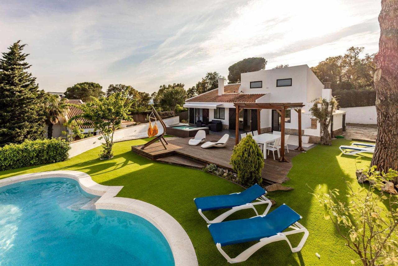La De Mares Villa *