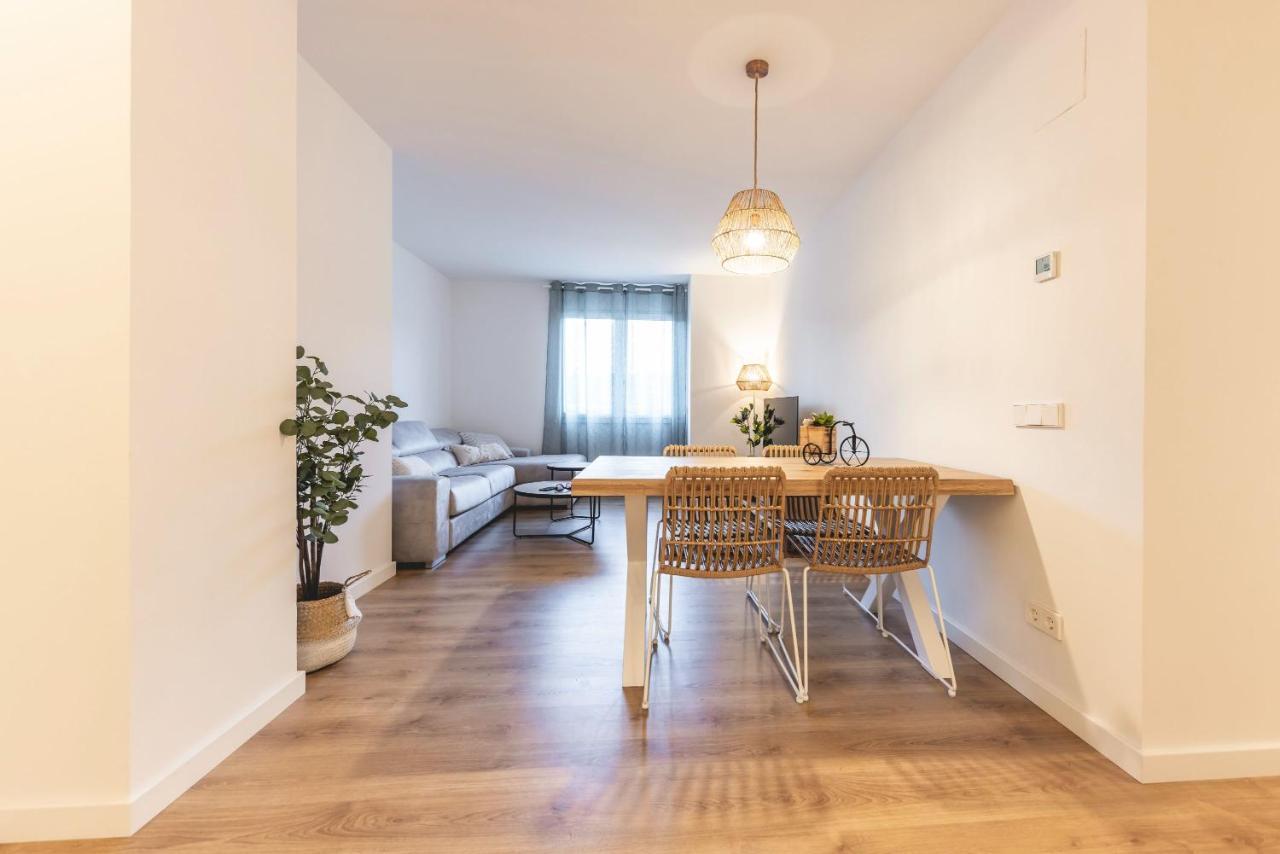 Bravissimo Afra, 2-bedroom * Gerona