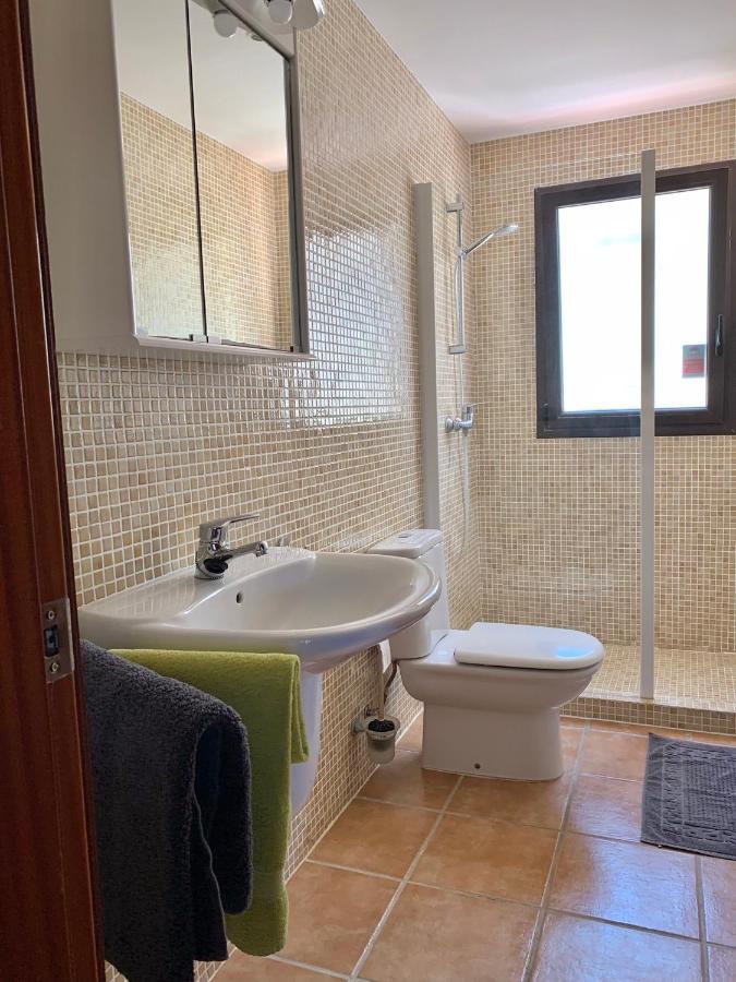Villa Vista Bonita With Private Pool, 4 Bedrooms, 9 People