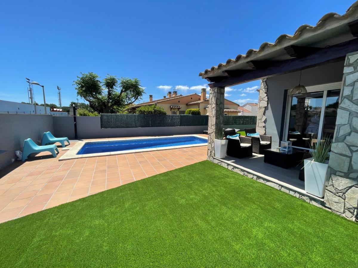 Holiday home Casa En L Escala Con Piscina Y Wifi Free *