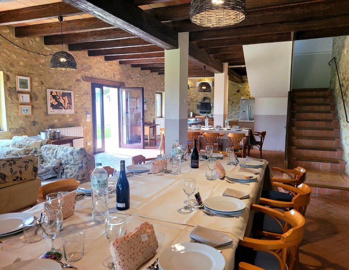 Masia Restaurada Con Piscina Privada28 Pax Girona