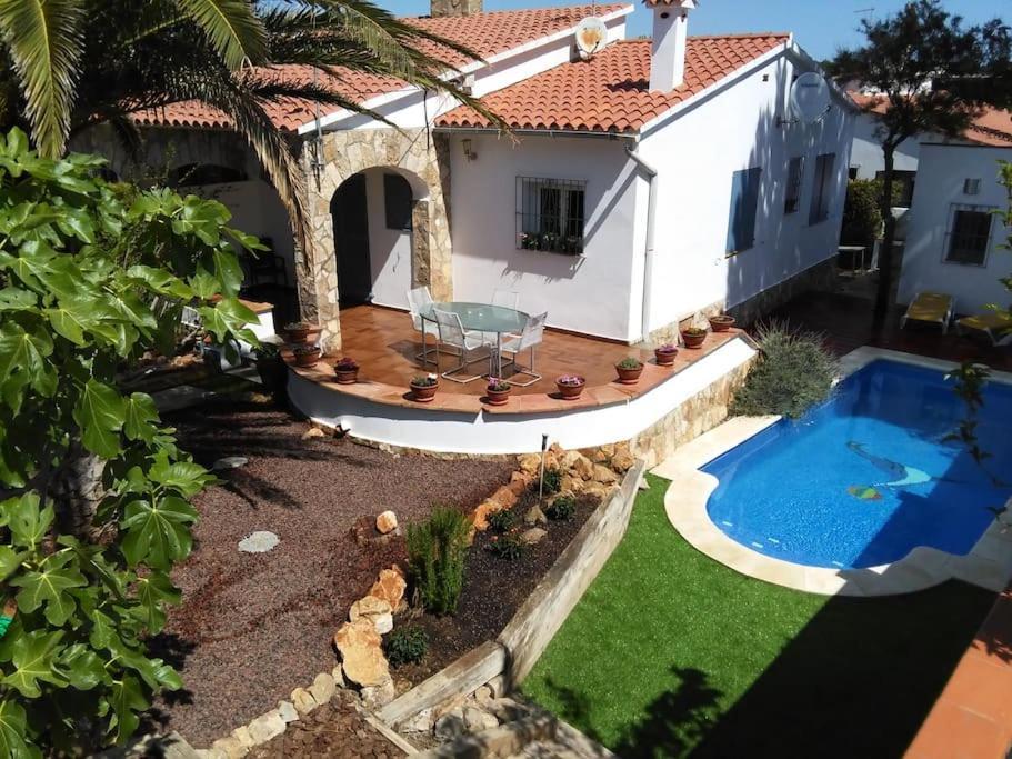 Delightful Close To The L'Escala