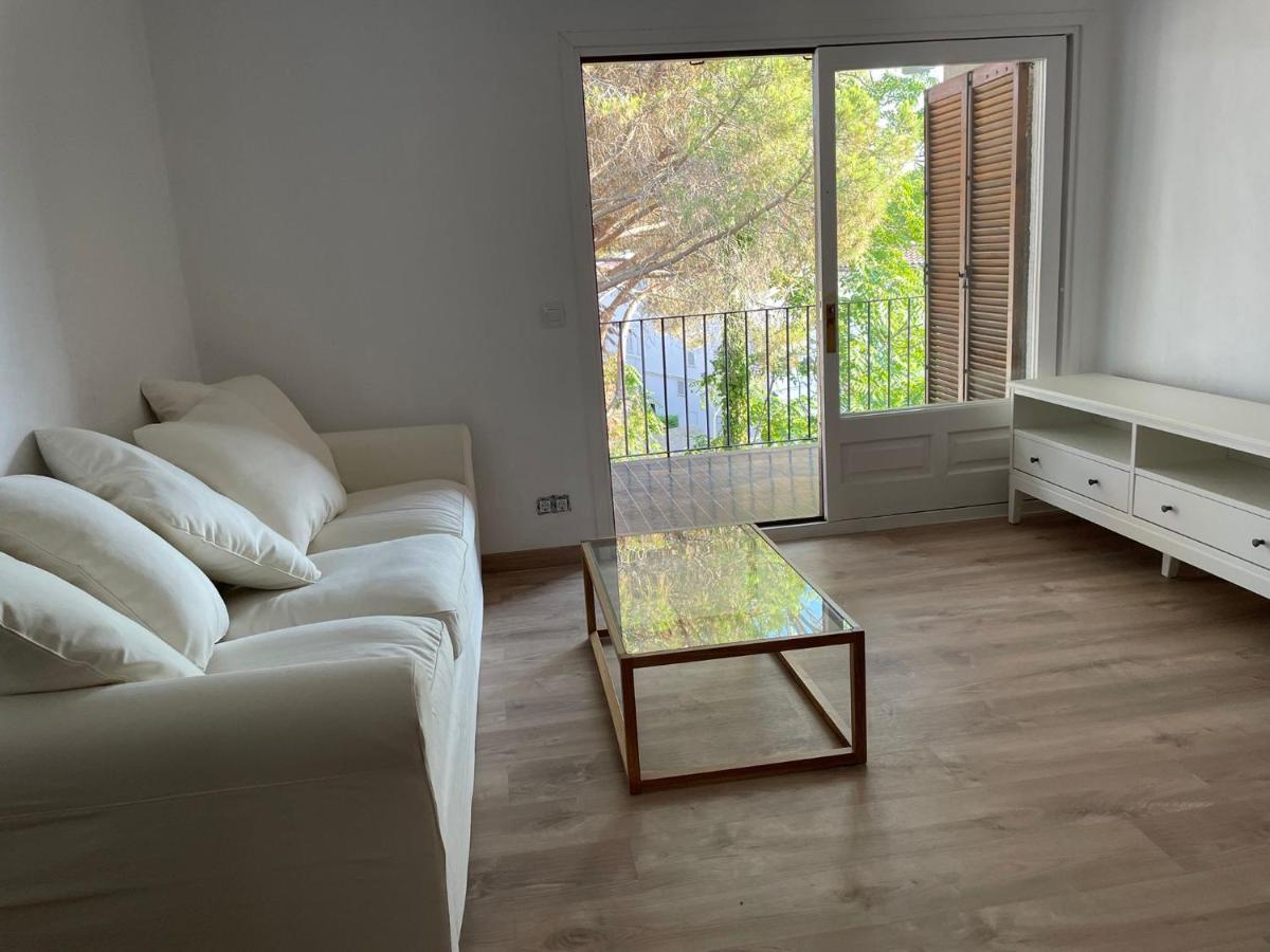 Modern With Parking 2 Min From The