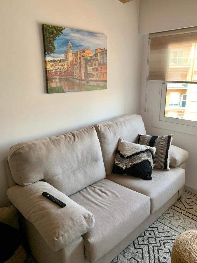Flat In Centre - 5 Mins From Old Town And Train Station