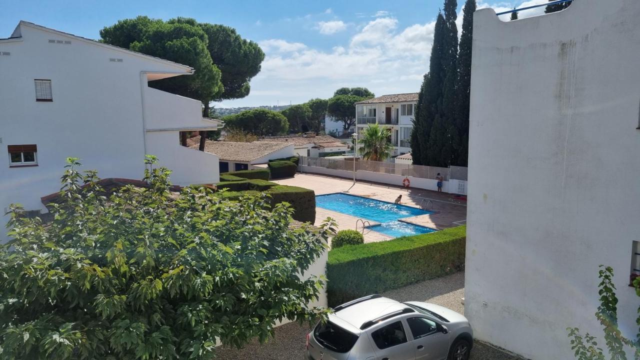 Familiar Con Piscina Y Wifi Apartamento