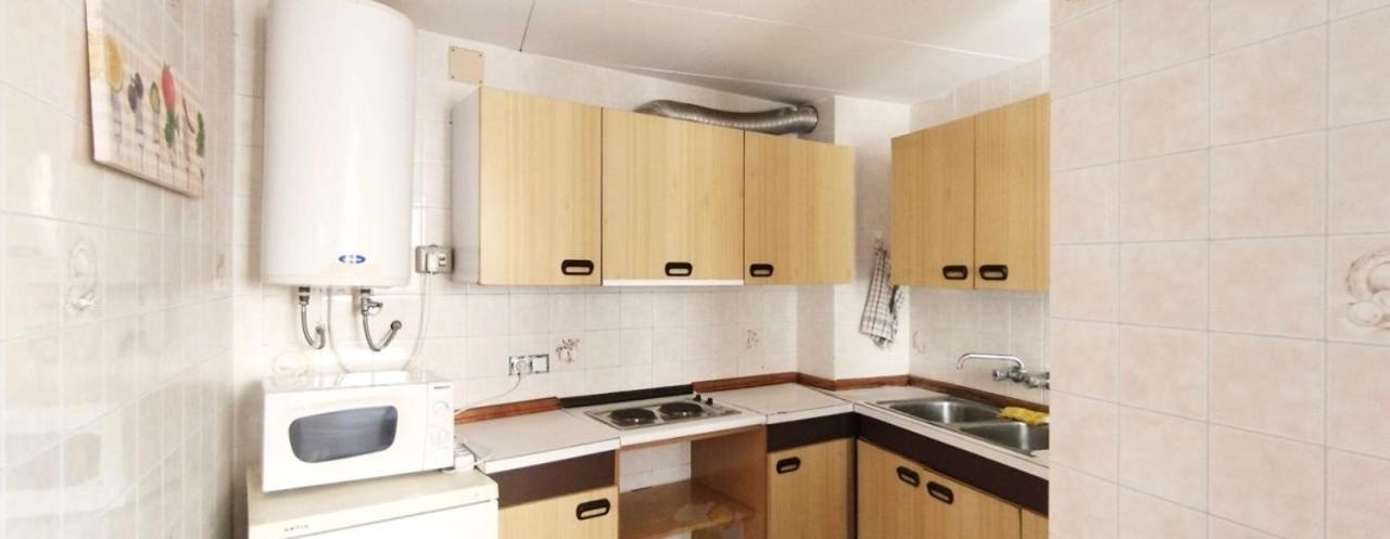 Elegant 2 Bedroom, Big Terrace 200m From Apartment