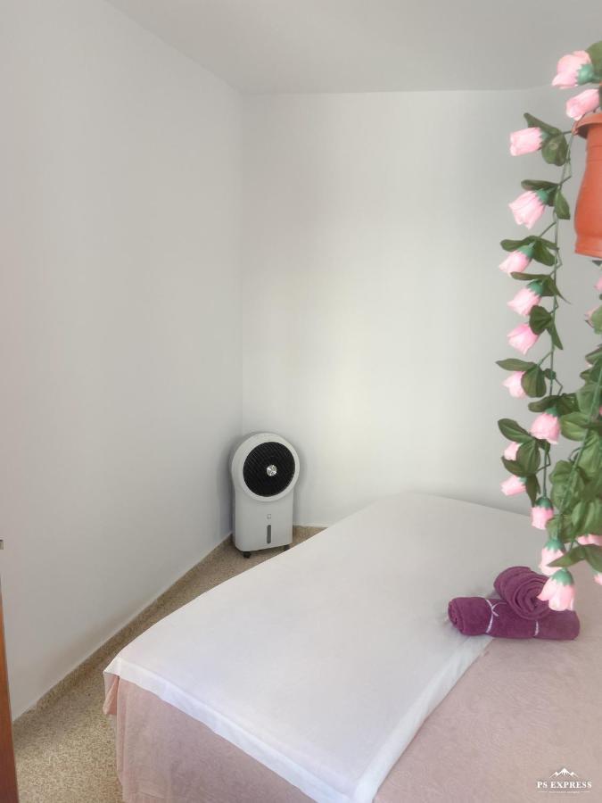 Elegant 2 Bedroom, Big Terrace 200m From Apartment Lloret de Mar
