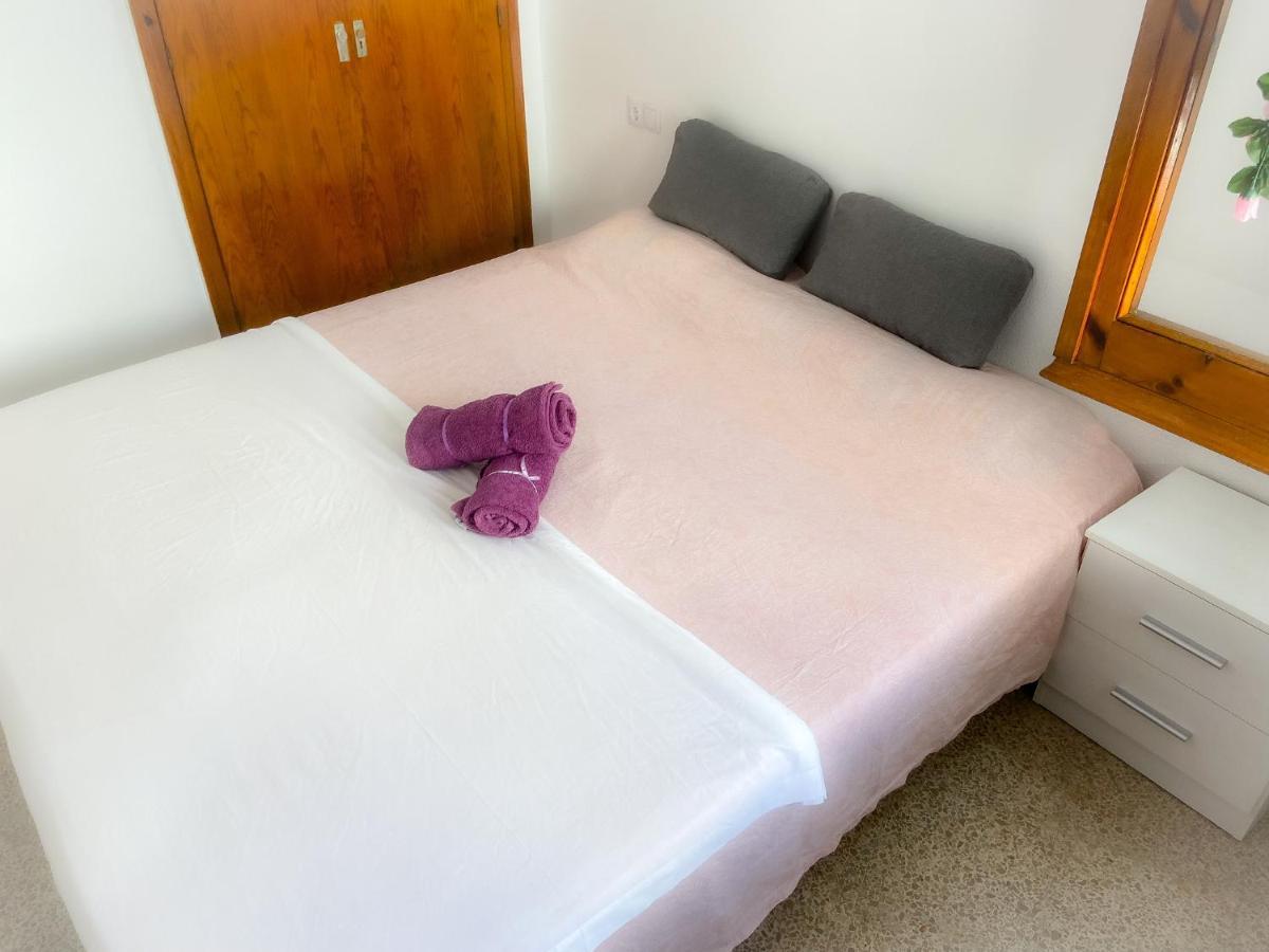 Elegant 2 Bedroom, Big Terrace 200m From Apartment *