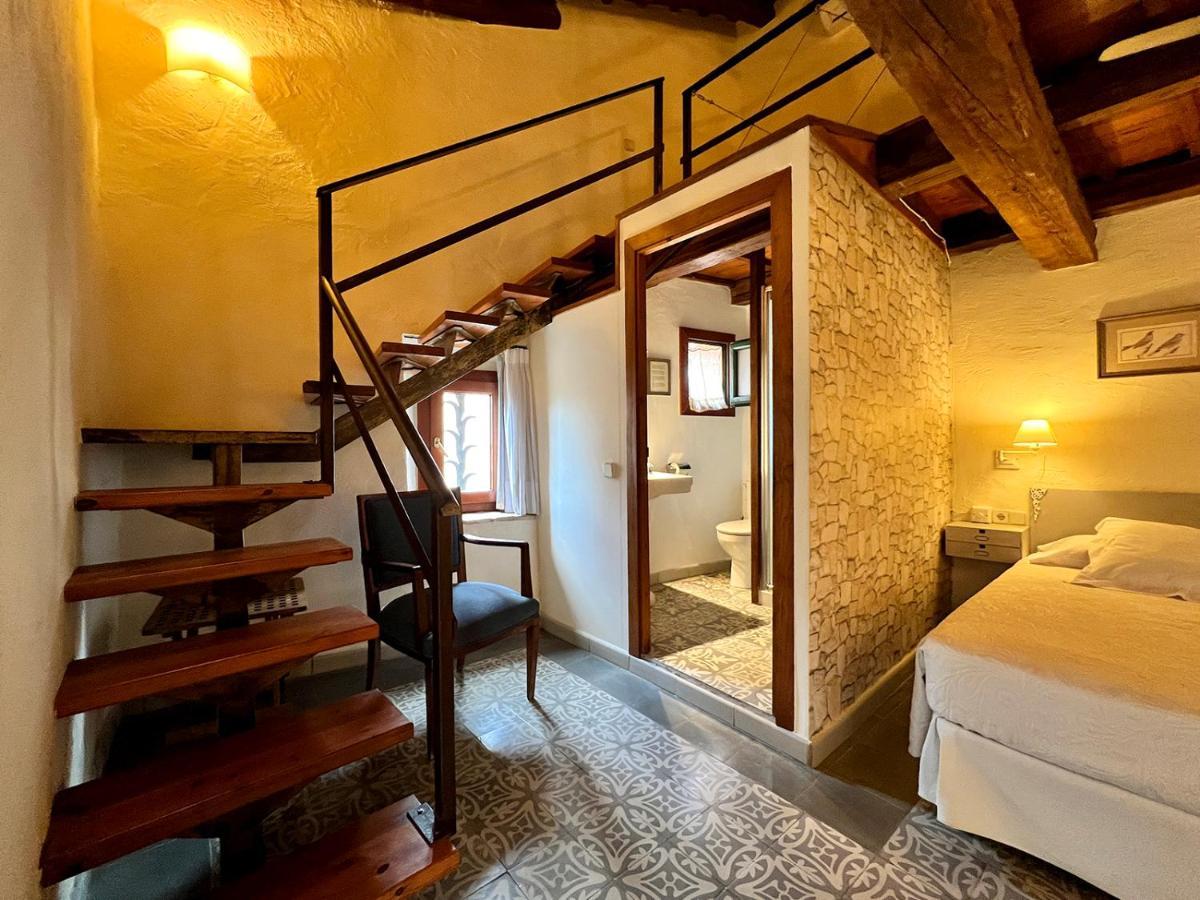 Bayre-casa Rural * Fortià