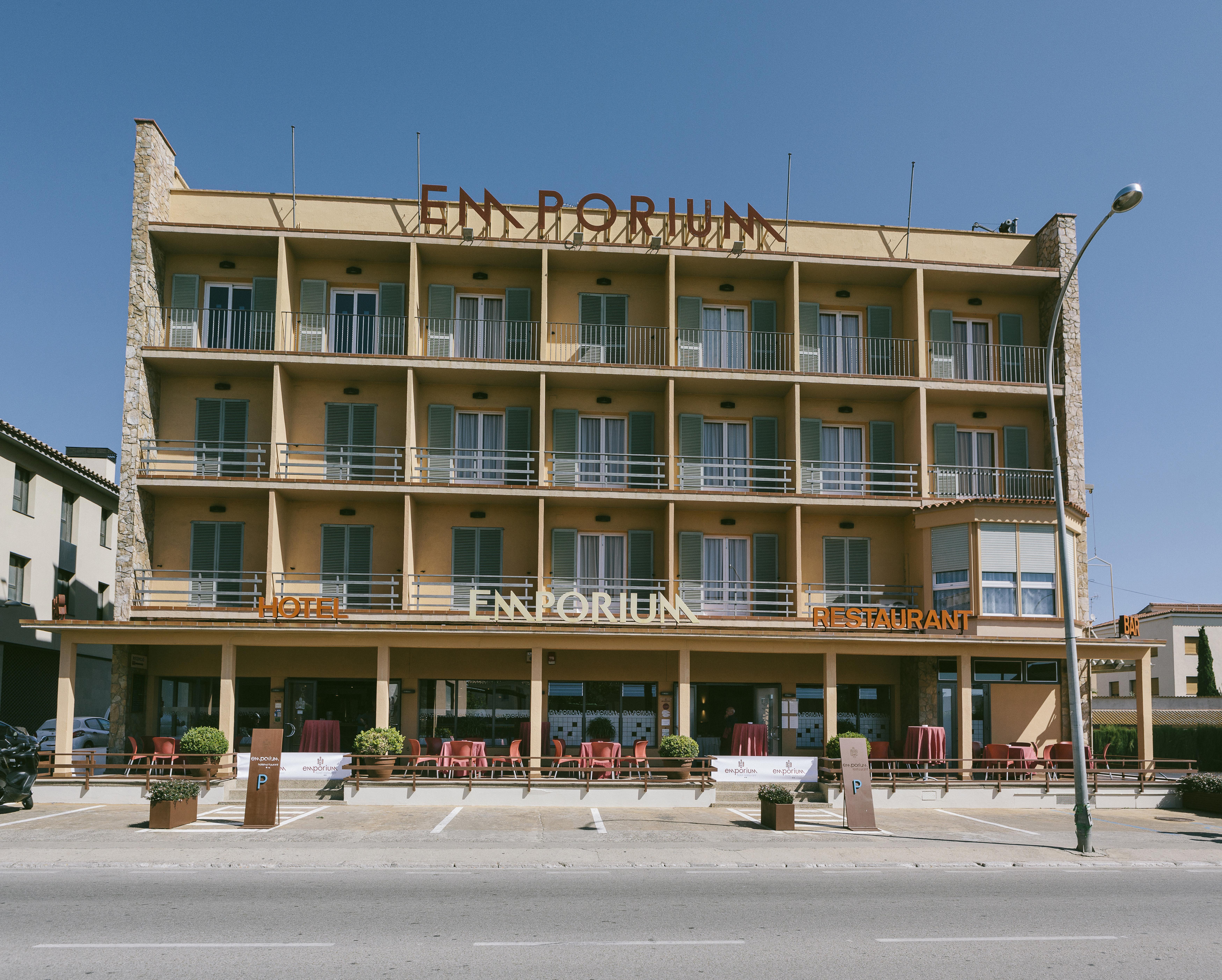 Emporium - Adults Only 3*