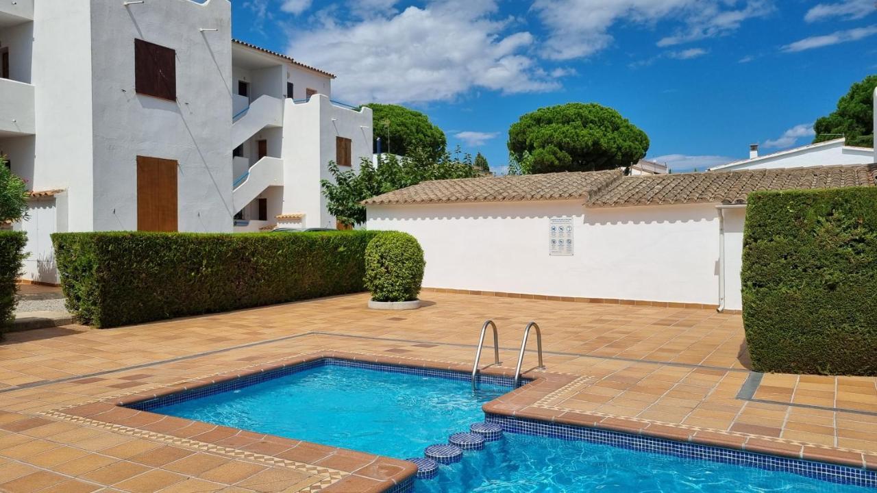 Familiar Con Piscina Y Wifi * L' Escala