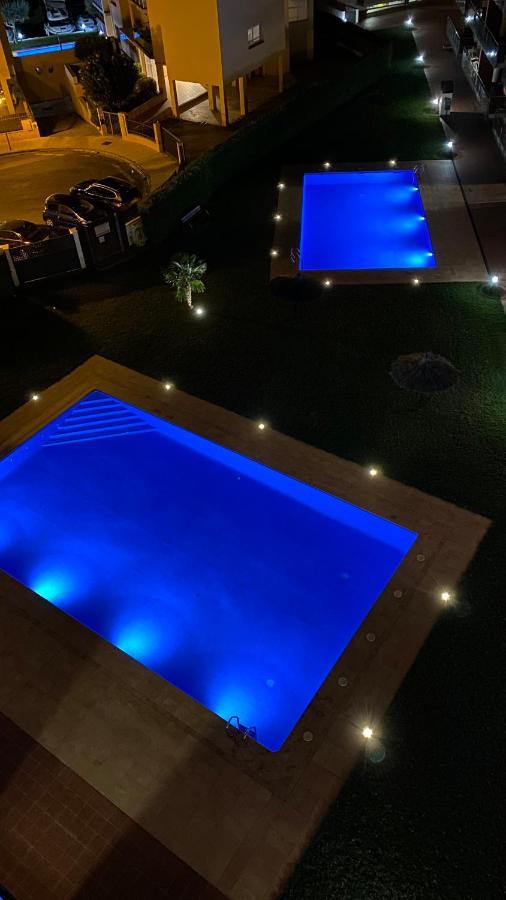 2 Avec 3 Piscines Et Parking Gratuit * Roses