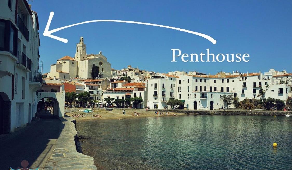 Apartment Beachfront Penthouse With Sea Views In Cadaques