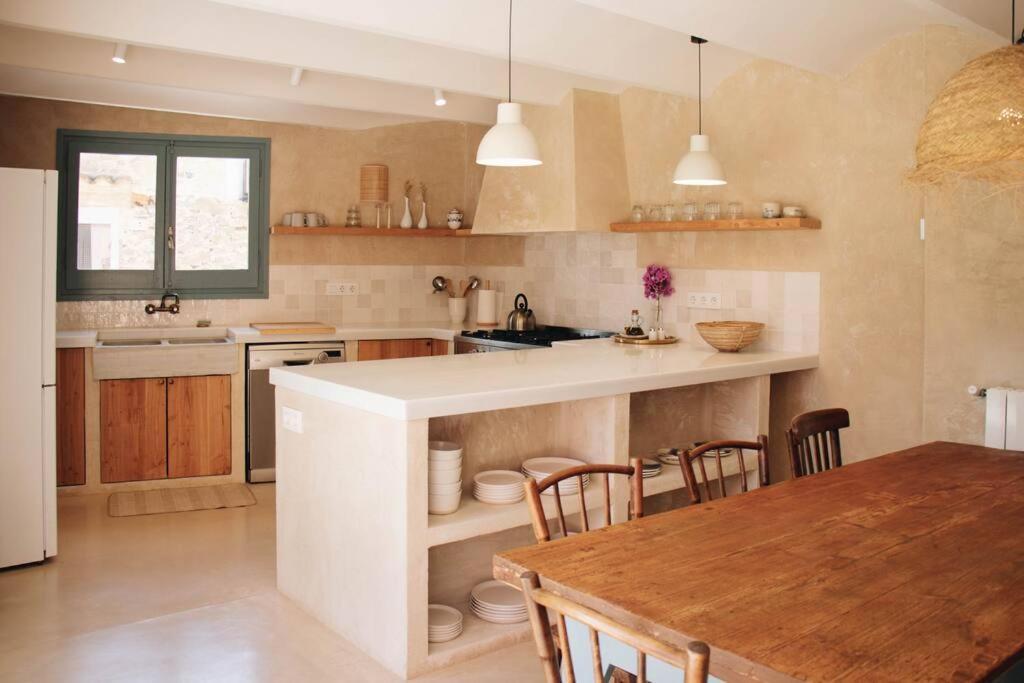 Camades - Casa Amb Jardí I Piscina A L'empordà Villa