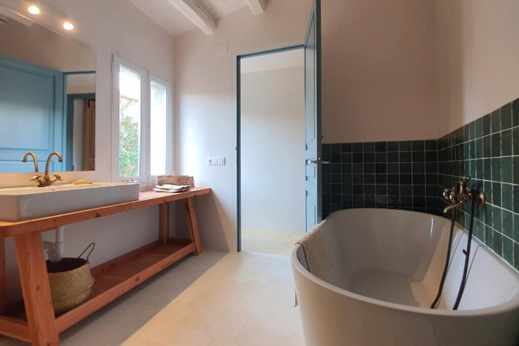 Camades - Casa Amb Jardí I Piscina A L'empordà