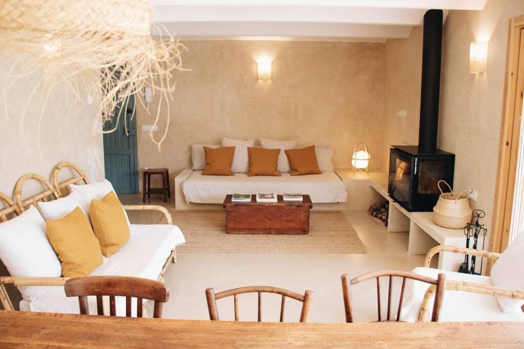 Villa Camades - Casa Amb Jardí I Piscina A L'empordà