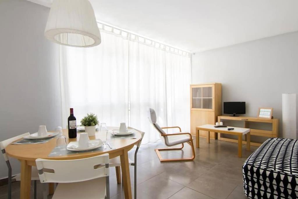 Cute Tiny Flat Near The And Center Apartamento *