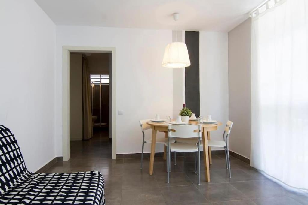 Cute Tiny Flat Near The And Center Apartamento *