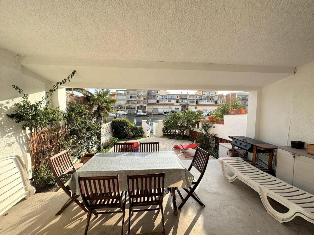 Apartamento Apartamento En Planta Baja Directo Al Canal Ref 81 *