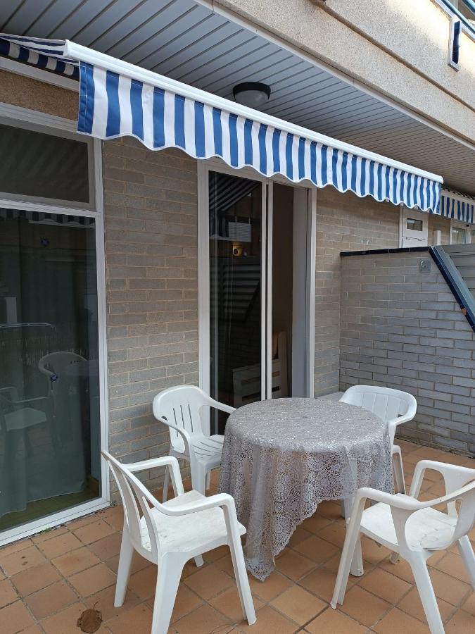 Blaupark Vacacional Con Piscina Y Terraza En