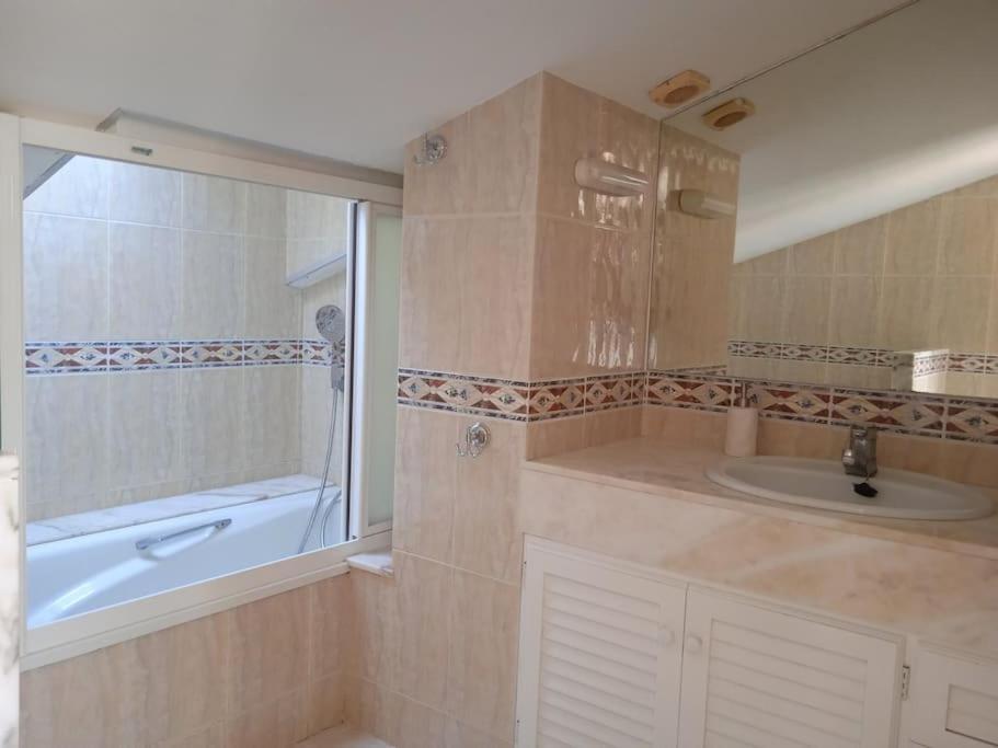 Ses Gavines - Cosy Flat 100m To Beach Apartamento