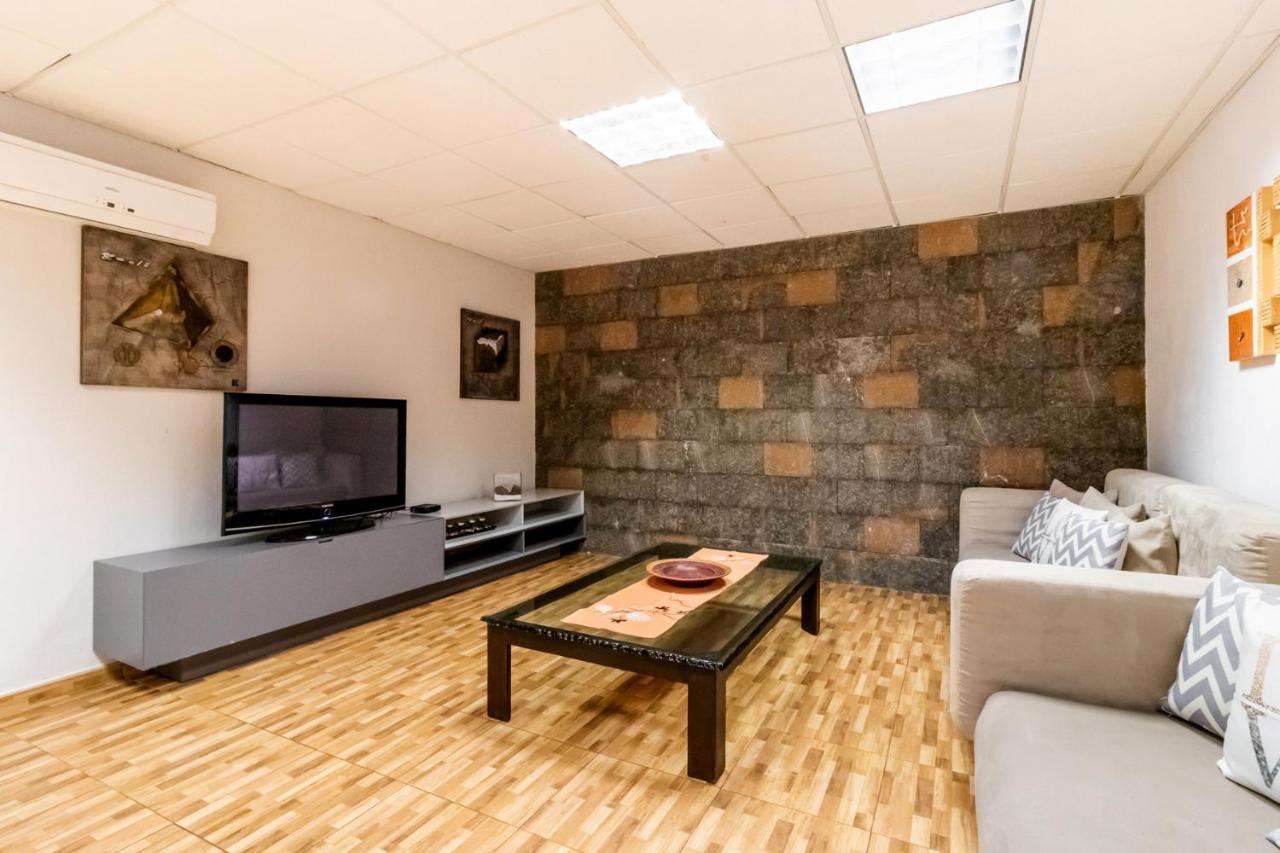 Сasa de vacaciones Buganto Amplia Casa Con Piscina Y Jardin *