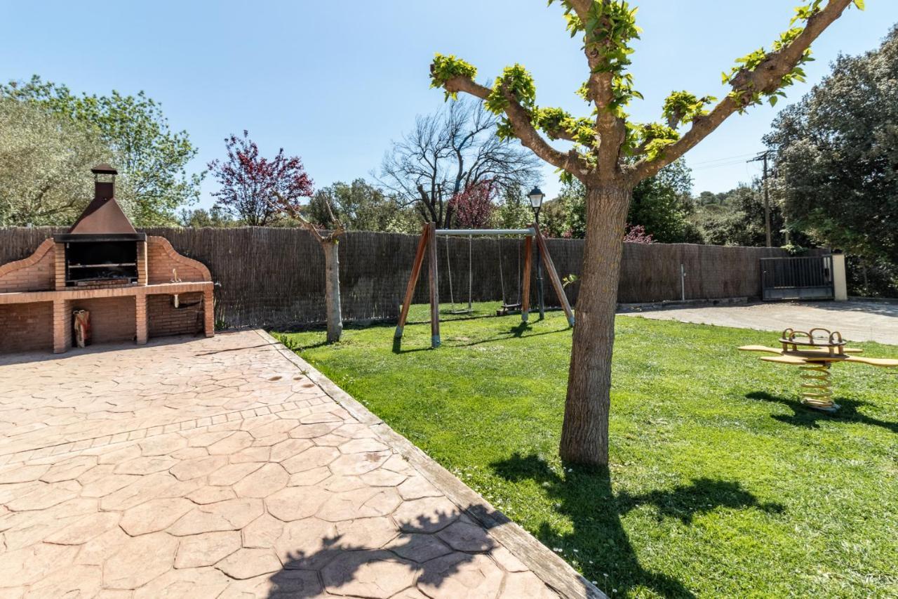 Buganto Amplia Casa Con Piscina Y Jardin Сasa de vacaciones