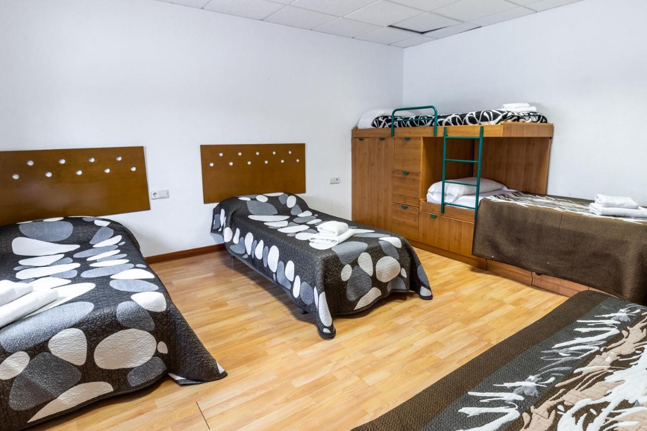 Сasa de vacaciones Buganto Amplia Casa Con Piscina Y Jardin *