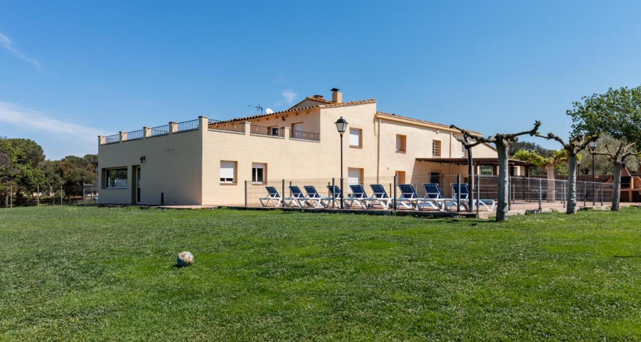 Сasa de vacaciones Buganto Amplia Casa Con Piscina Y Jardin