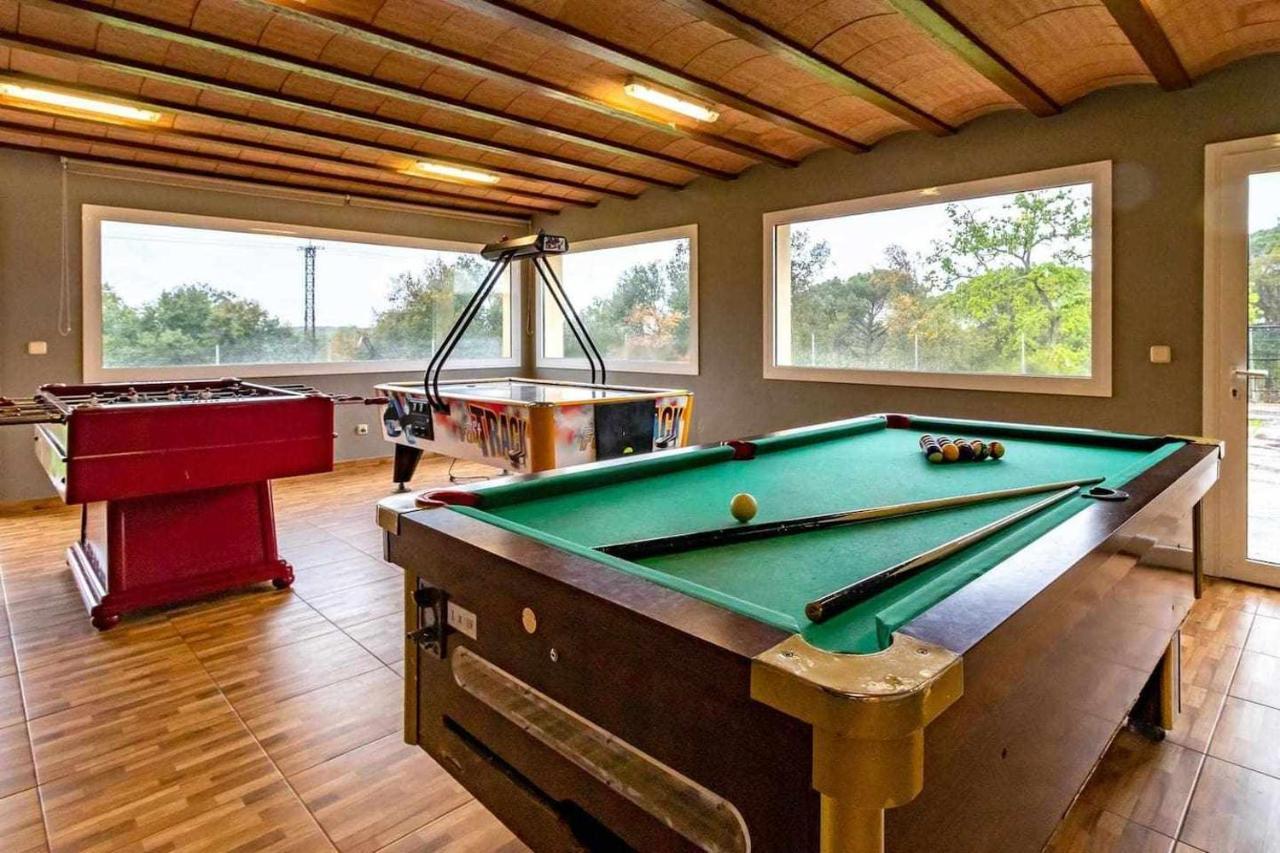 Buganto Amplia Casa Con Piscina Y Jardin *