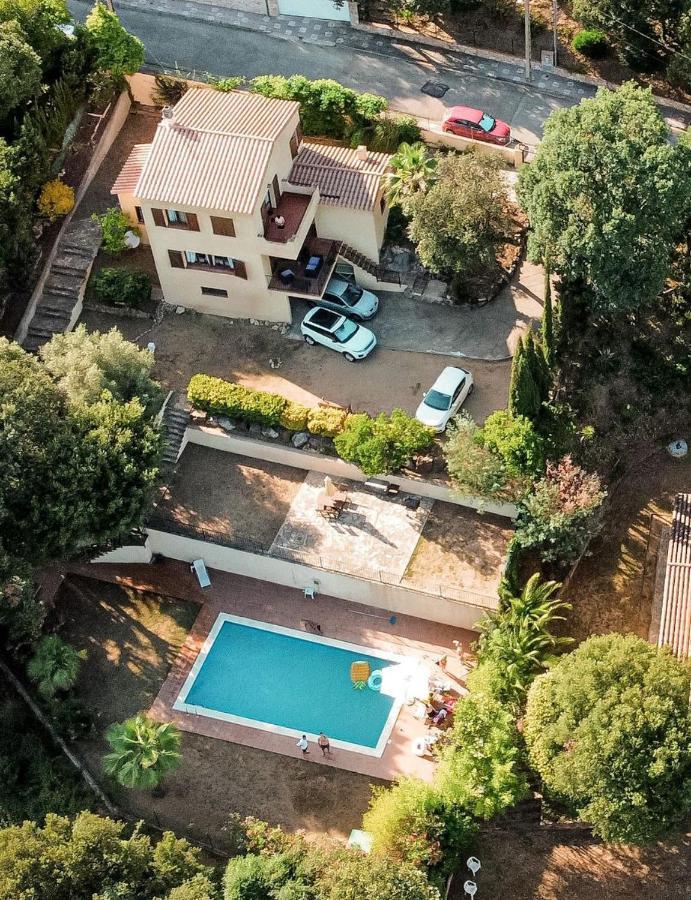 For Eight Guests Villa