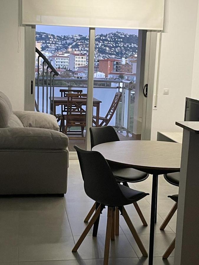 Magnifico Cerca De La Playa Con Piscina - Apartamento Rosas