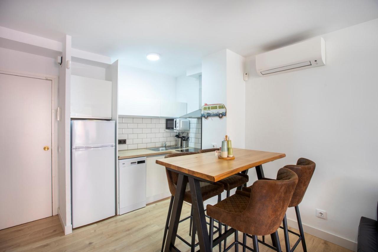 En Pleno Centro De Totalmente Renovado Y Muy Cerca De La Playa. Apartamento