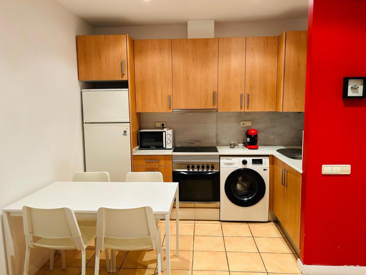 Centrico A 150 Metros De La Playa. Parking* Apartment
