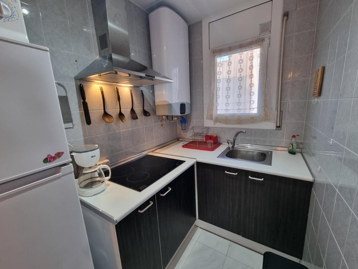 Apartment Lovely One Bedroom With Balcony *