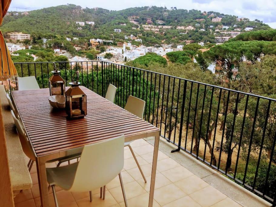 Apartamento 2 Story, 5 Bedroom, 3 Bath Flat, Steps From The & Cliff Walk Llafranc