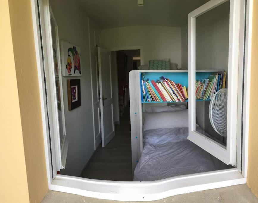Apartamento 2 Story, 5 Bedroom, 3 Bath Flat, Steps From The & Cliff Walk