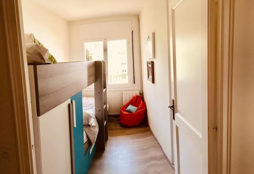 Apartamento 2 Story, 5 Bedroom, 3 Bath Flat, Steps From The & Cliff Walk Llafranc