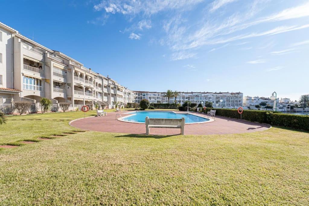 1014 Al San Maurici 1 Y Piscina By Homeselectspain Apartamento Ampuriabrava