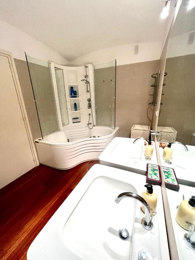 Apartamento Con Playa Y Vistas En La Costa Brava Apartamento *