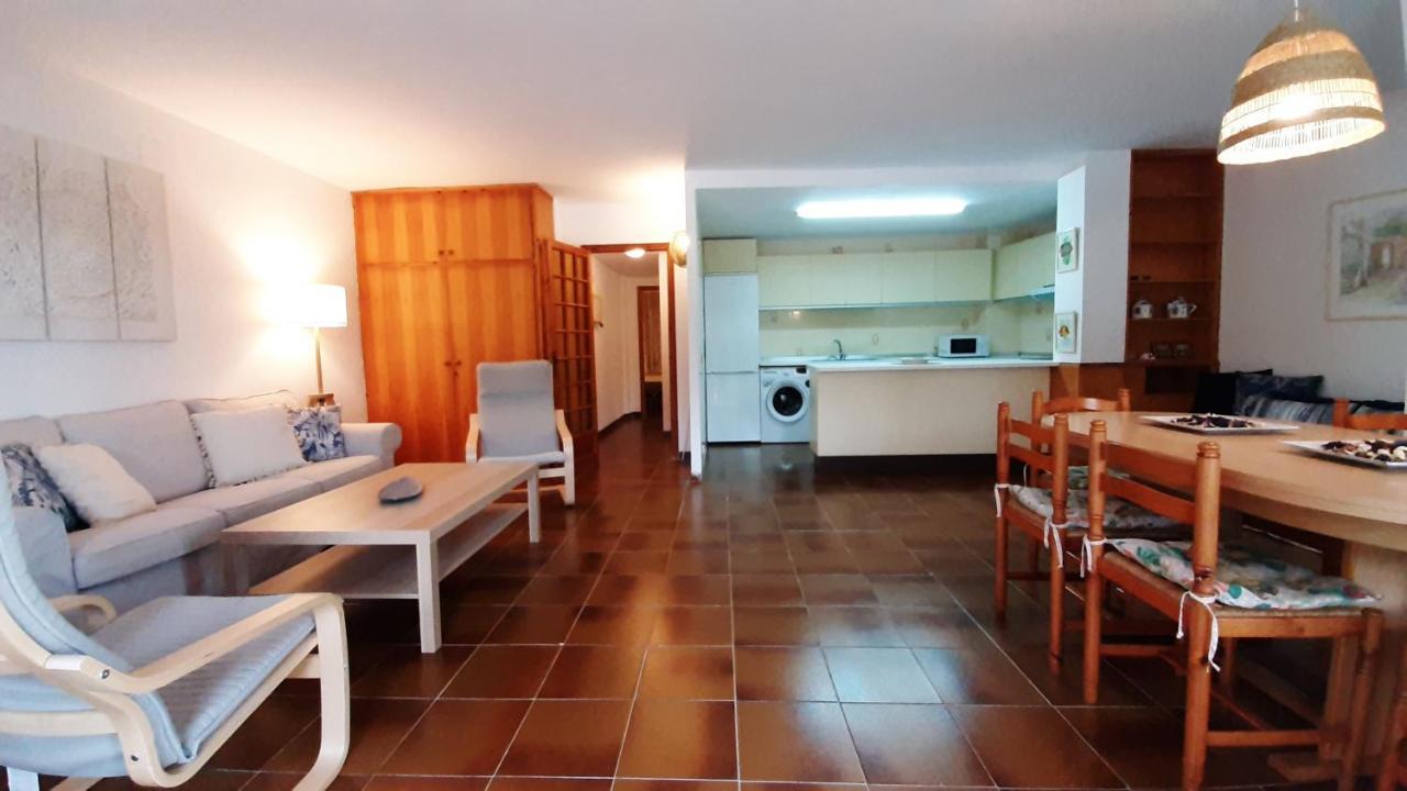 I-90 - * Calella De Palafrugell