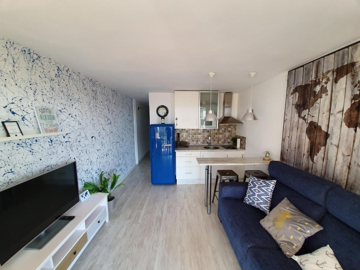 Romantic With Sea Views In Apartment
