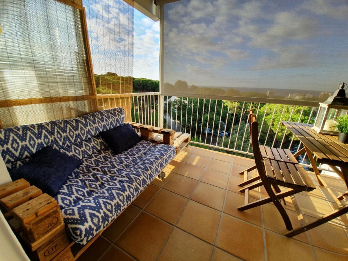 Romantic With Sea Views In Apartment