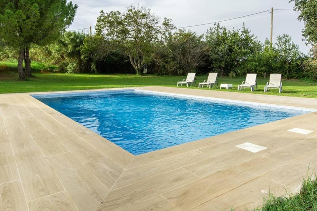 En Con Piscina *