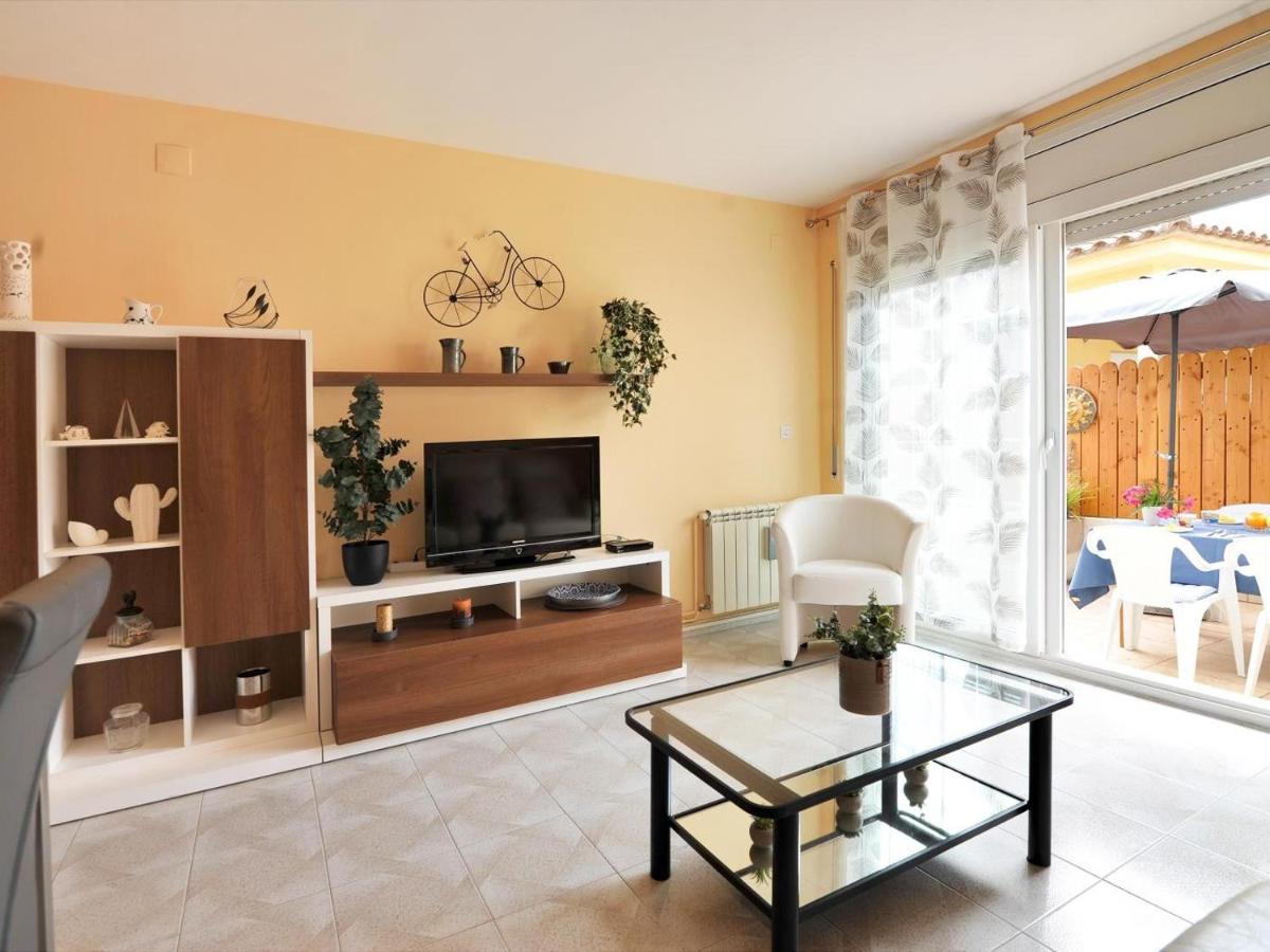 Сasa de vacaciones Gerkens, Bonita Casa De Tres Con Piscina Comunitaria En Escala L' Escala
